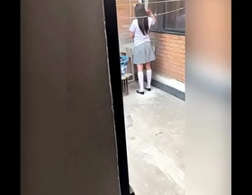 He fucks his teenage schoolgirl neighbor after doing the laundry, he convinces her little by little while her parents are not there, Mexican whores, amateur sex