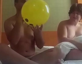 The game of the balloon and the fucked. SAN396